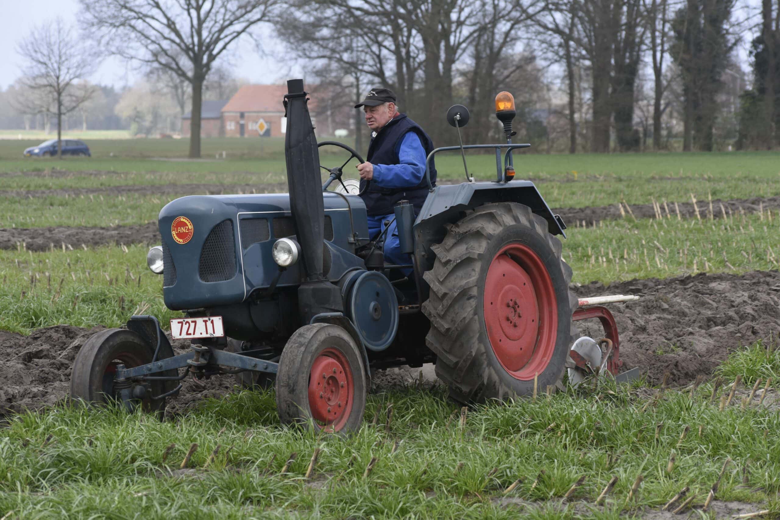ploegen boer Ad Alphen scaled